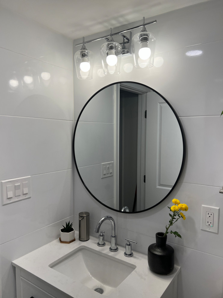 Babylon, NY - Shared Bathroom