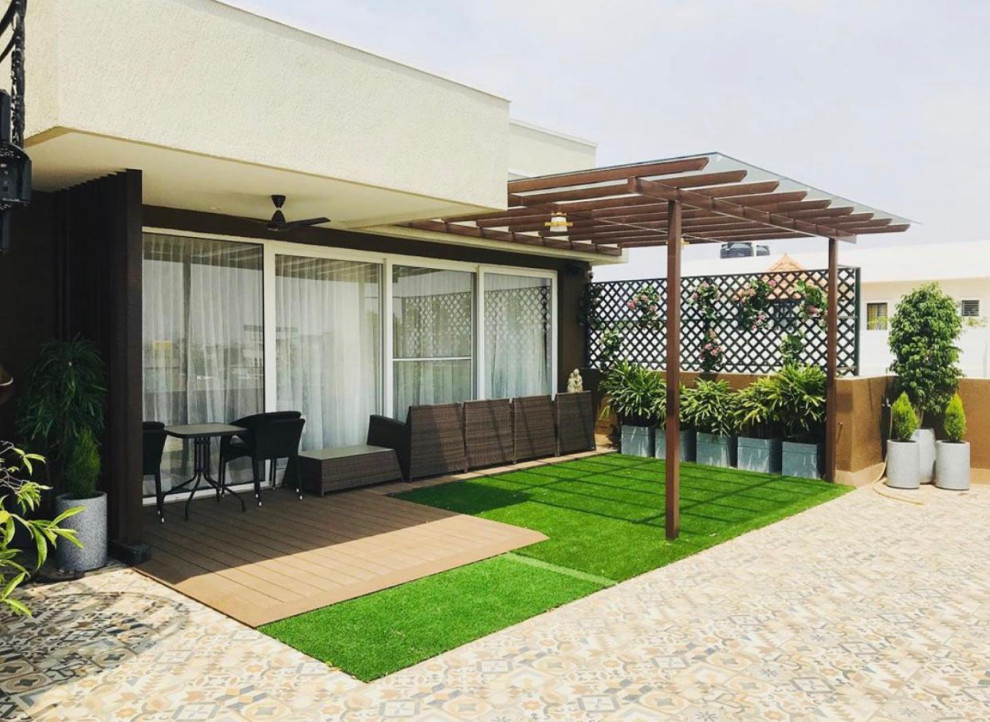 Inspiration for a transitional garden in Bengaluru.
