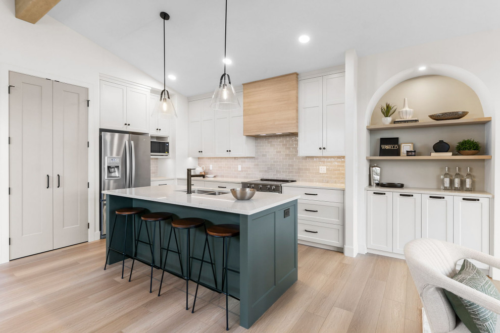 Kitchen - transitional kitchen idea