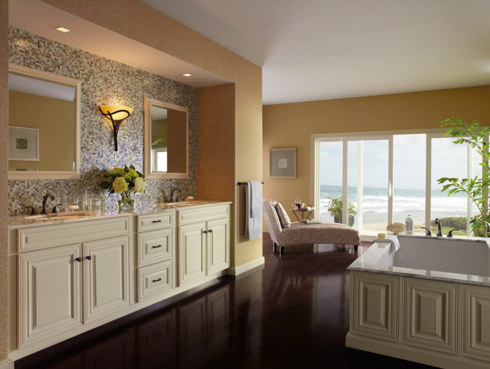 Inspiration for a transitional bathroom remodel in Phoenix