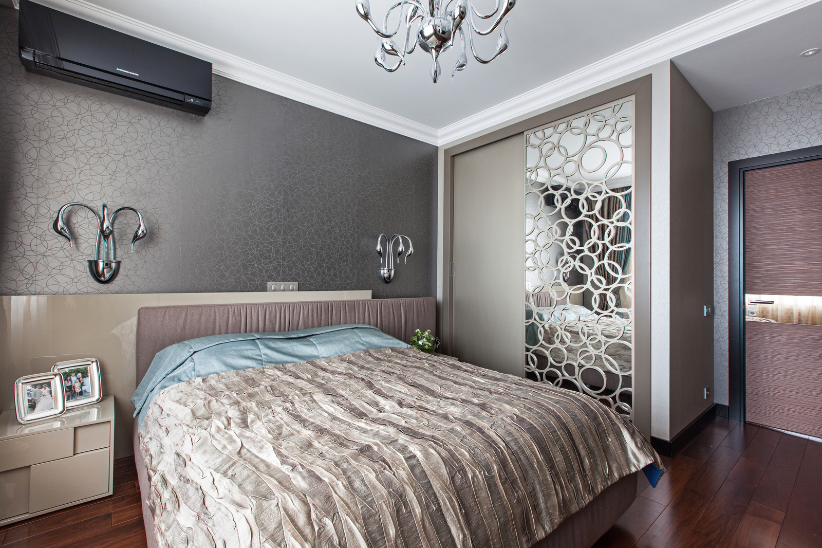 Квартира на Академика Янгеля