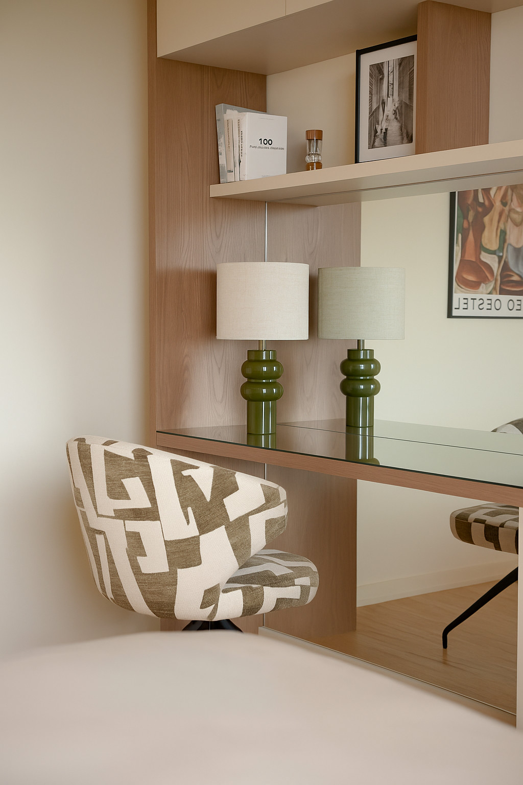 Home office photo in Nice