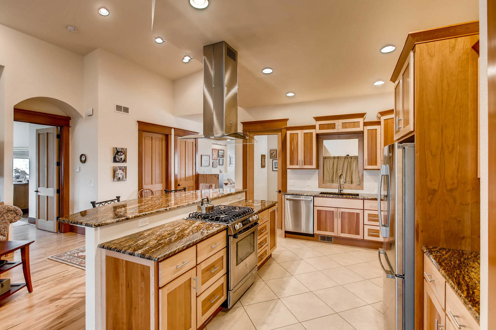 Kitchen - kitchen idea in Cincinnati