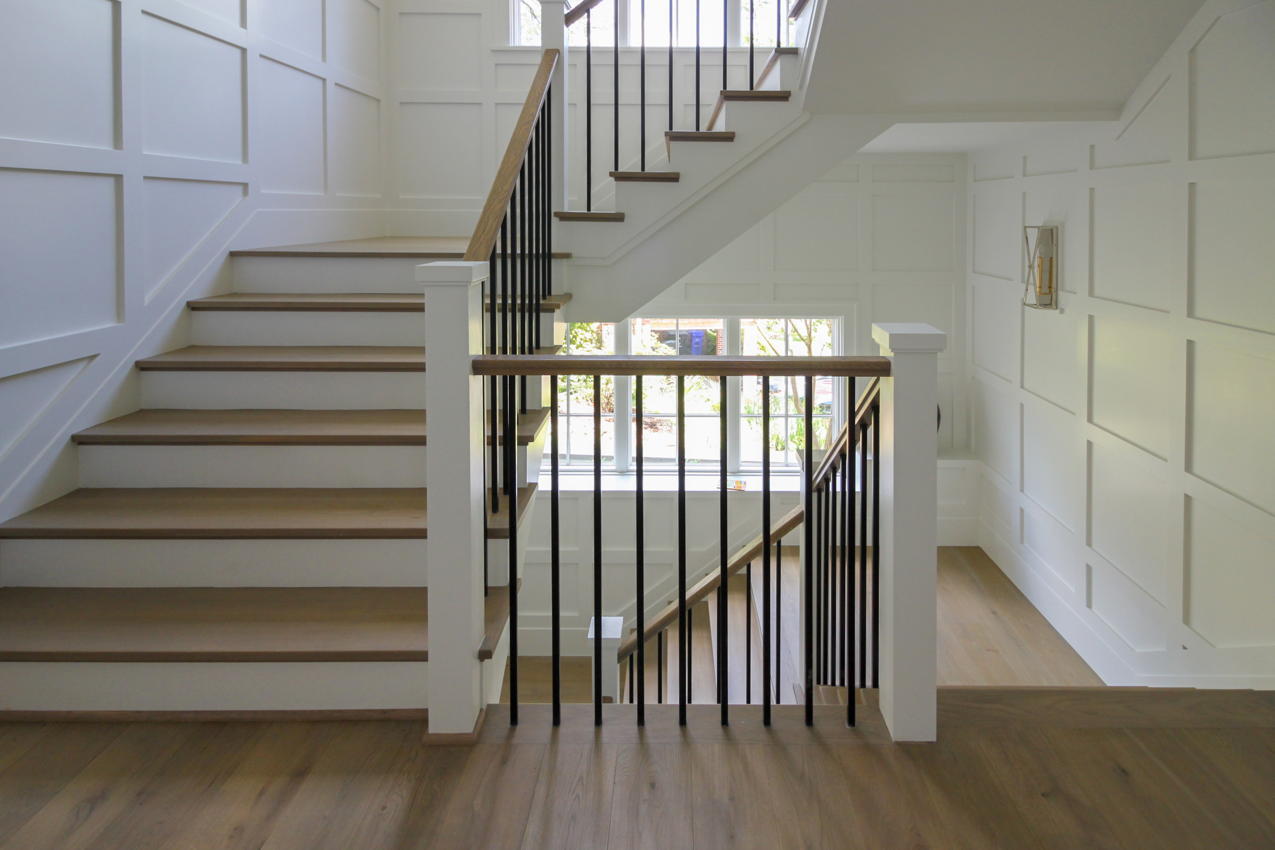 87_Welcoming and Functional Contemporary U-shaped Staircase, Arlington, VA 22207