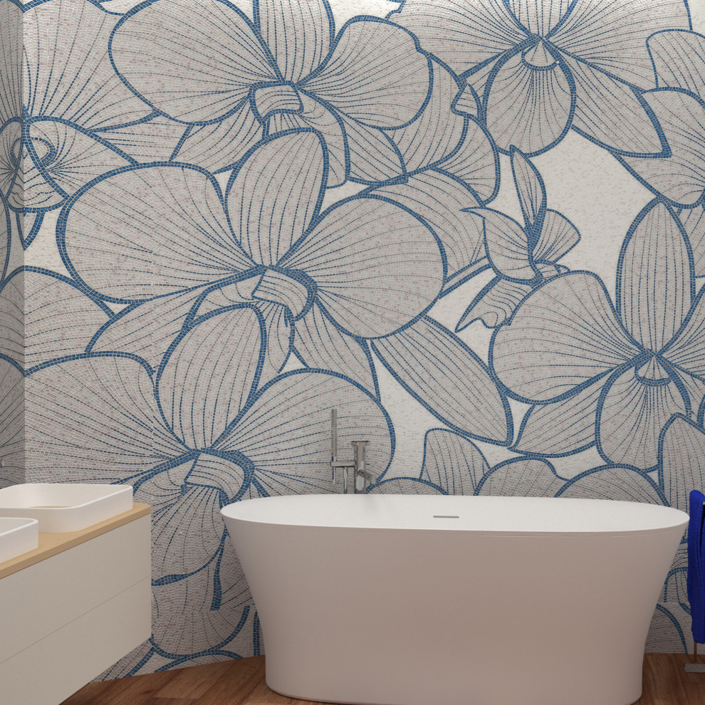 Idée de décoration pour une salle de bain principale design avec des portes de placard blanches, un carrelage beige, un mur bleu, parquet foncé, un plan de toilette en bois, un sol beige et un plan de toilette beige.