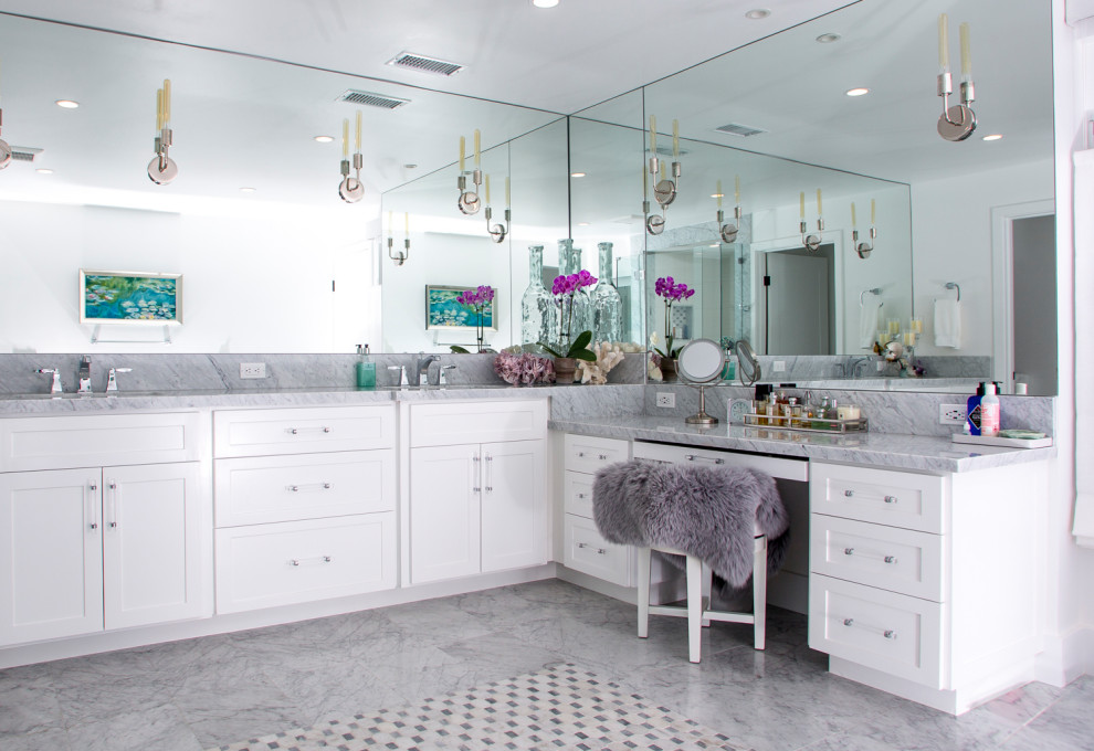 Kitchen - transitional kitchen idea in Orange County