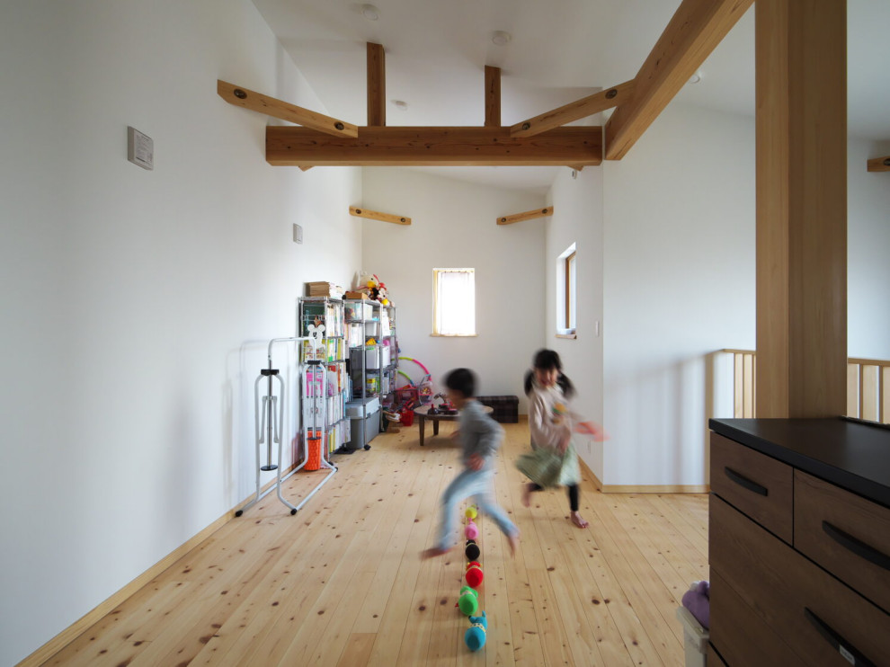 This is an example of a family room in Osaka.