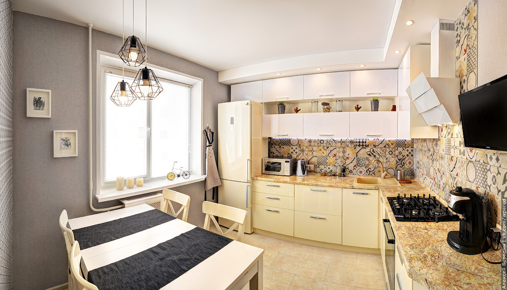 Кухня в тёплых тонах