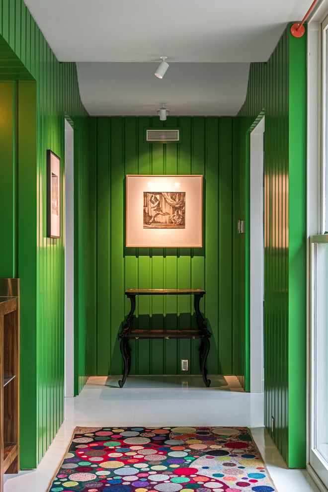 This is an example of a midcentury hallway in Houston.