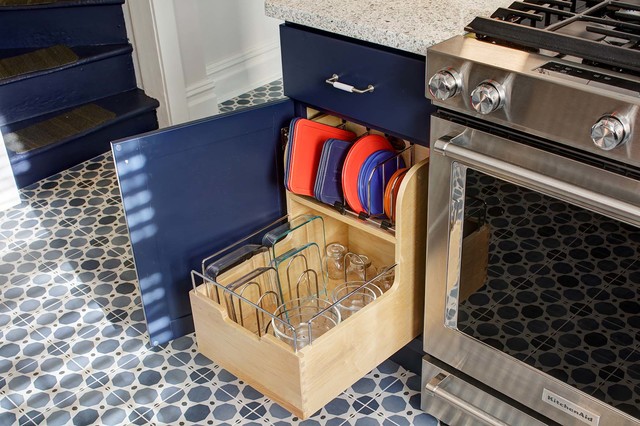 Kitchen Drawer Organizer for Plastic Containers and Lids