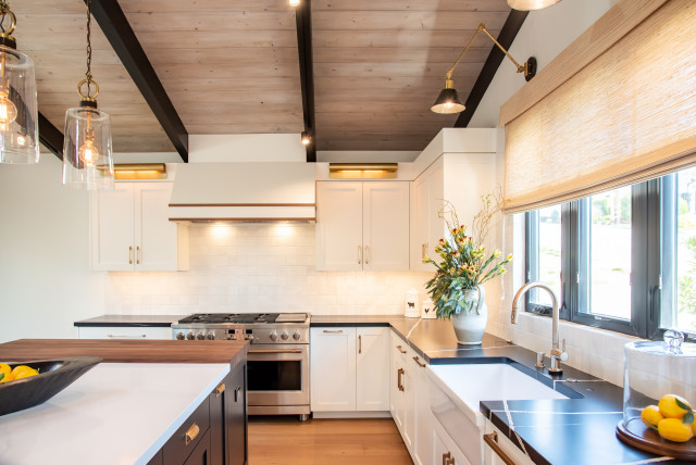 Parkview Dr fusion-kitchen