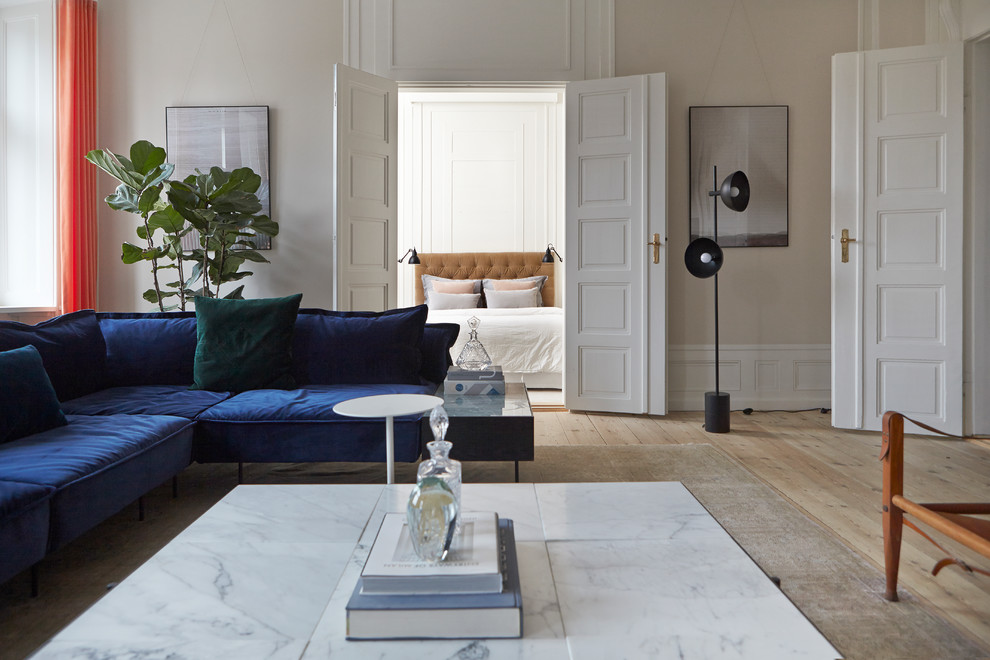 Design ideas for a transitional living room in Aarhus.