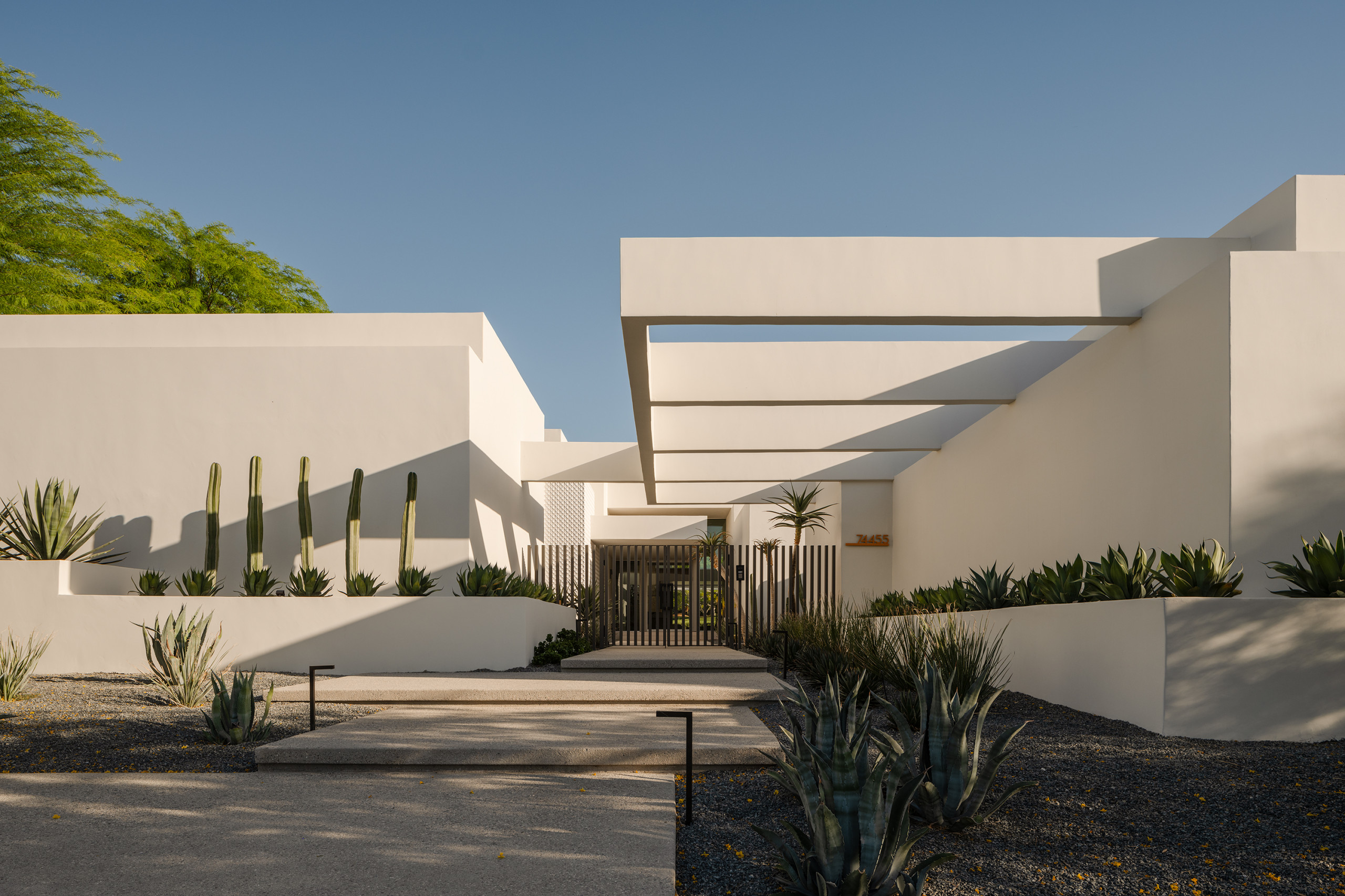 Indian Wells Contemporary