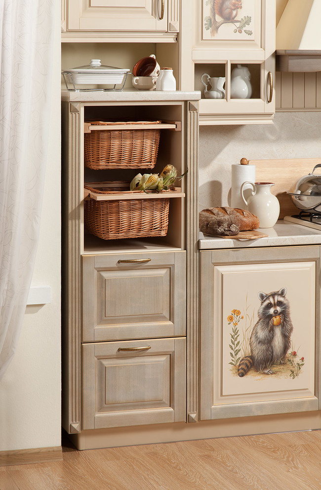 Кухонный гарнитур "Шато" с росписью "Заповедник"