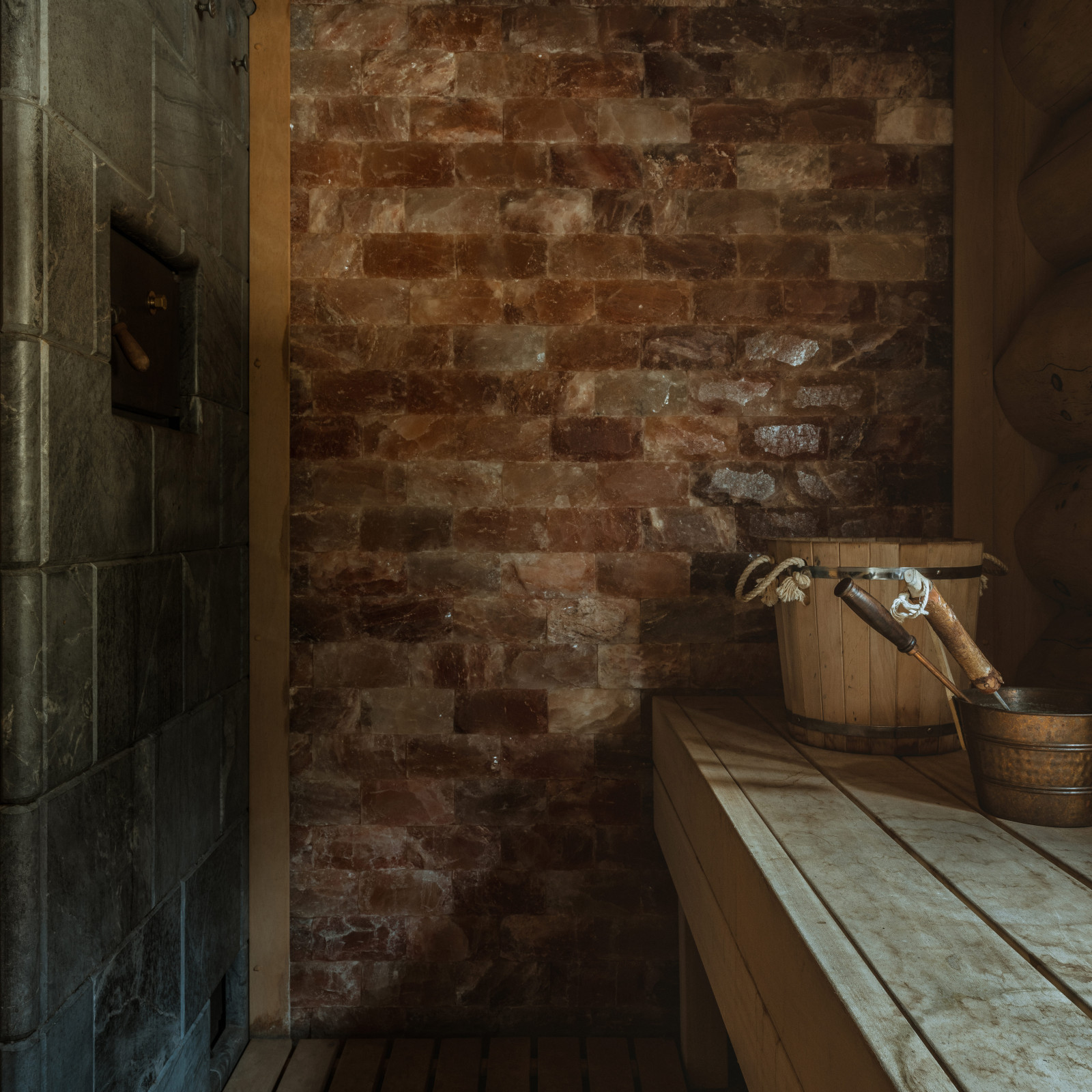 Вишера. Соляная стена в бане