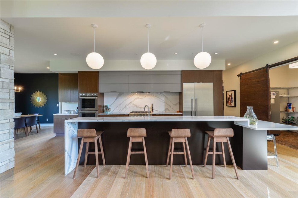 Inspiration for a contemporary kitchen remodel in Edmonton