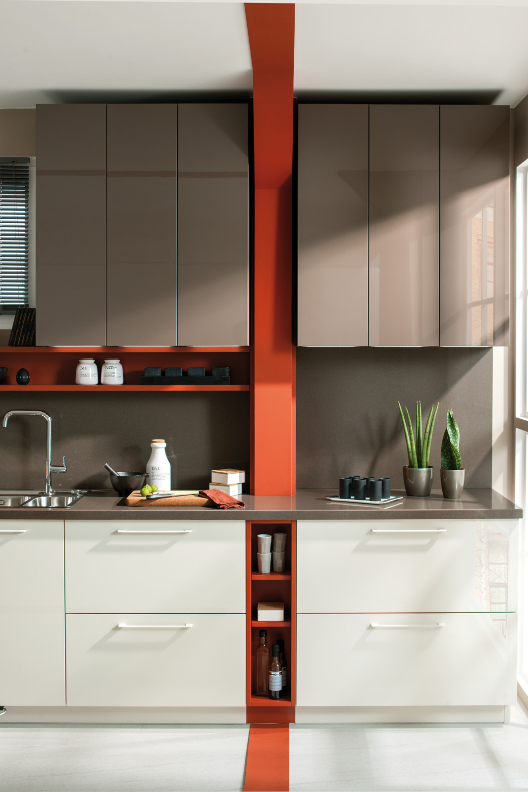 STRASS GLOSS | ARCOS SIGN