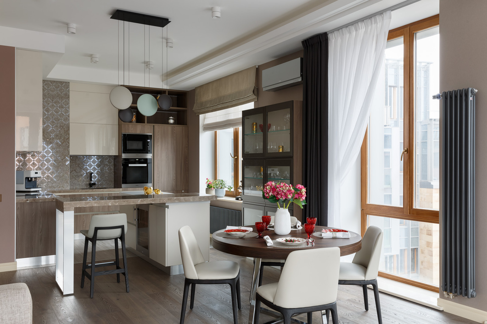 Кухня и обеденная зона