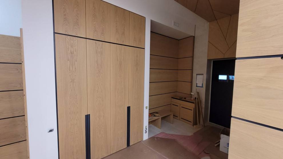 Панели и мебель. Отделка квартиры на Тореза.