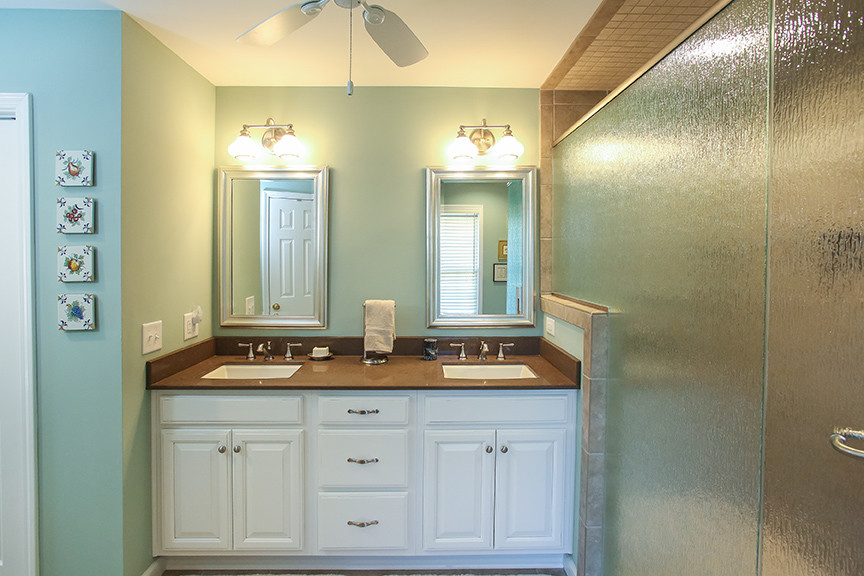 Gainesville Farmhouse Master Bathroom