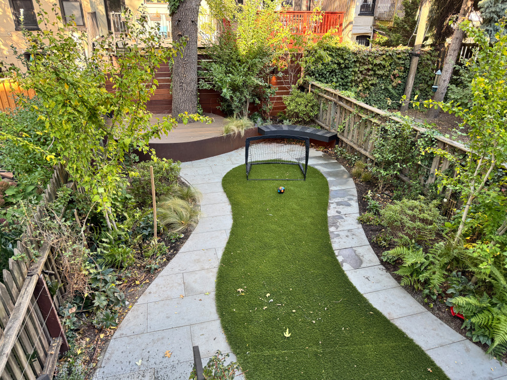 Park Slope curvy garden
