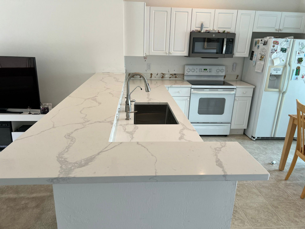 Kitchen countertops and Backsplash