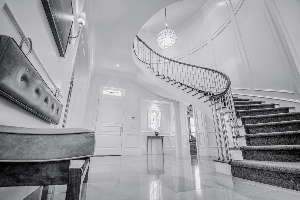 Design ideas for a traditional staircase in Los Angeles.