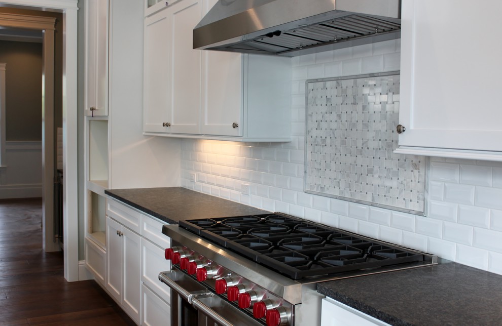Transitional kitchen photo in Seattle