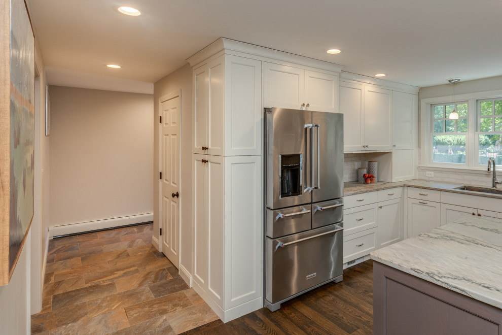 Inspiration for a mid-sized transitional home design remodel in Boston