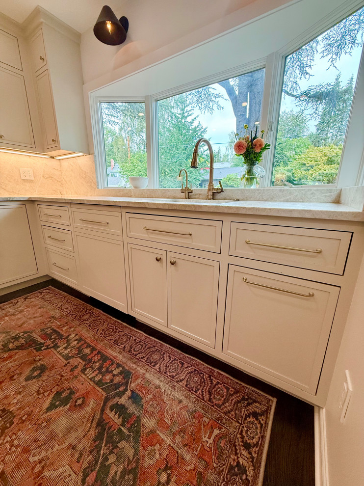 West Slope Modern Kitchen