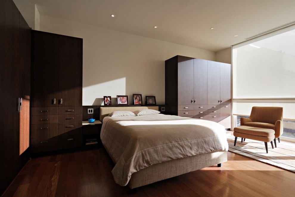 Inspiration for a modern bedroom in New York.