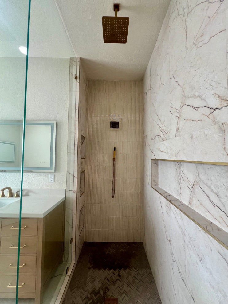 Timeless Elegance Bath in Fish Hawk