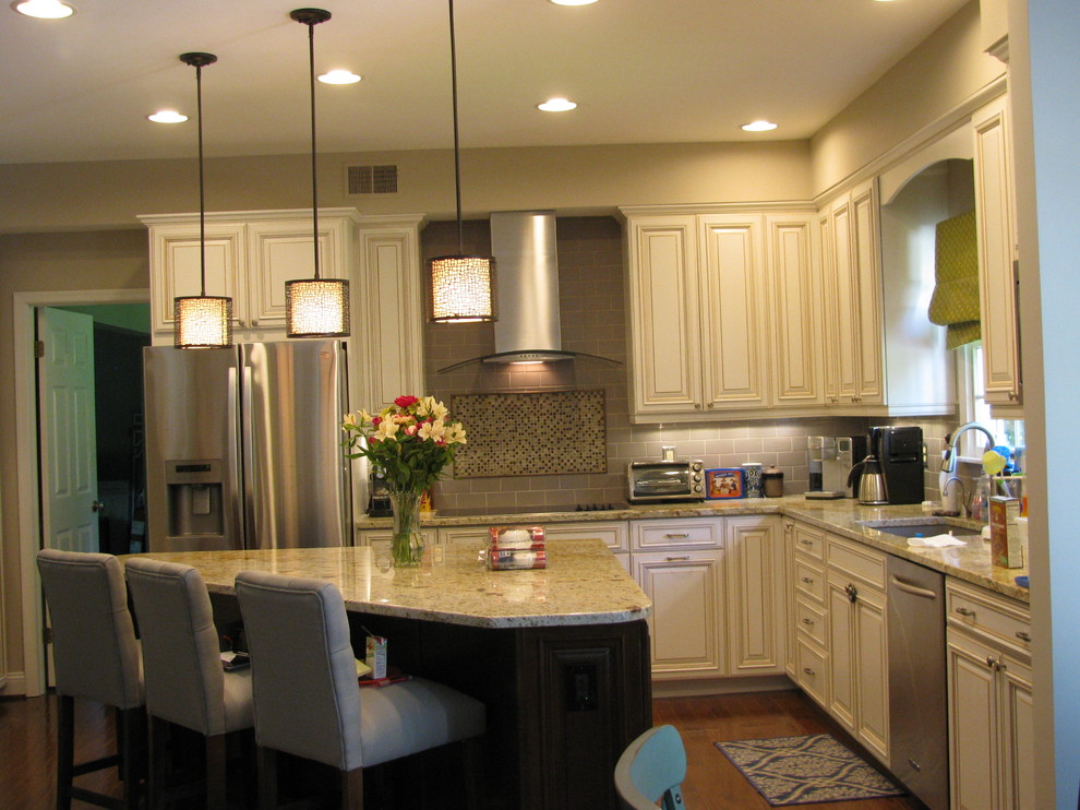 Example of a transitional kitchen design in Baltimore