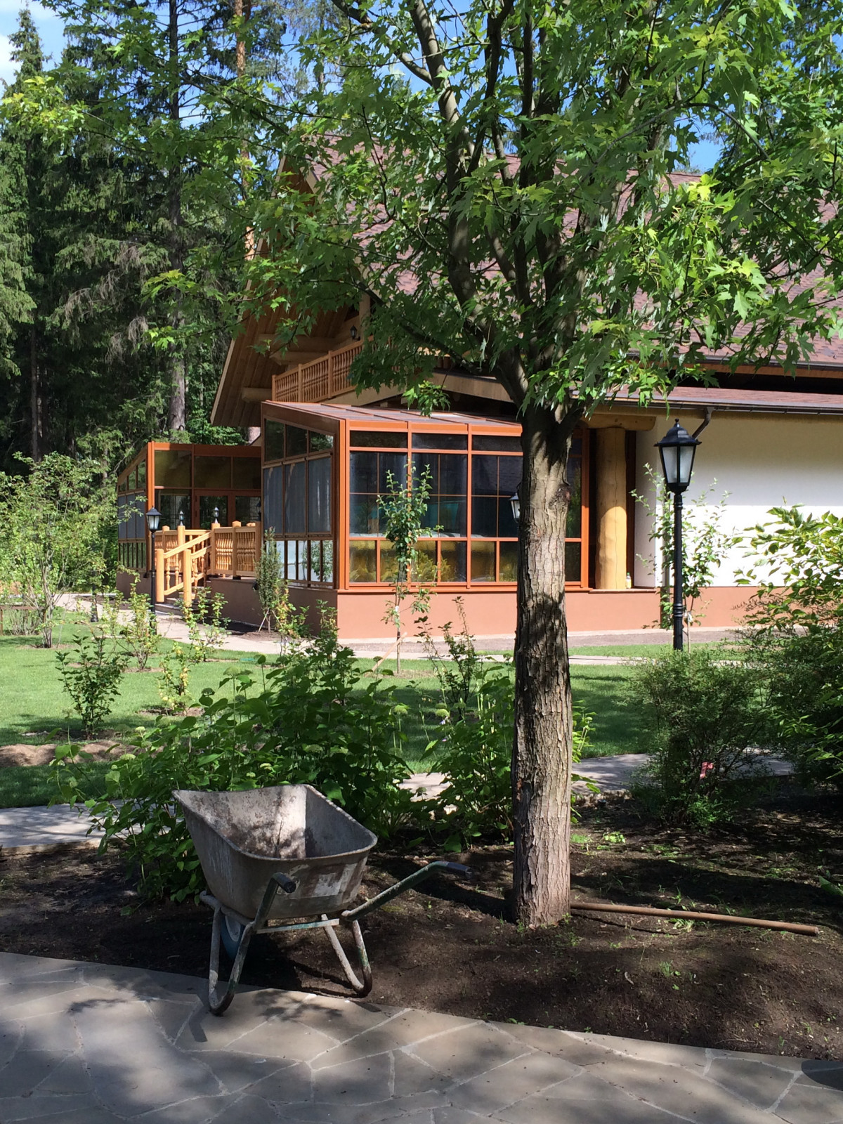 Дом Озерный