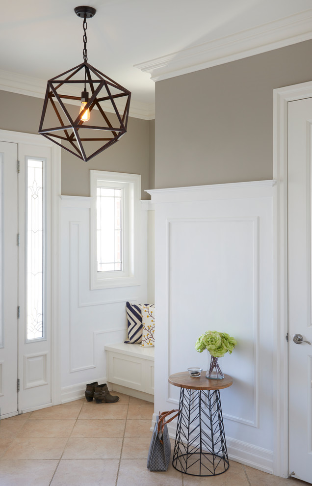 Elegant home design photo in Toronto