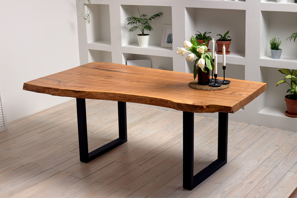 Обеденный стол из слэба карагача