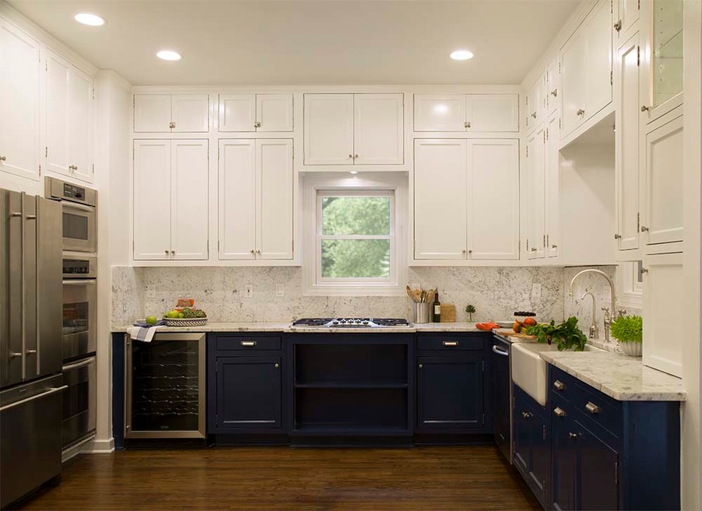 Black Lower And White Upper Kitchen Cabinets