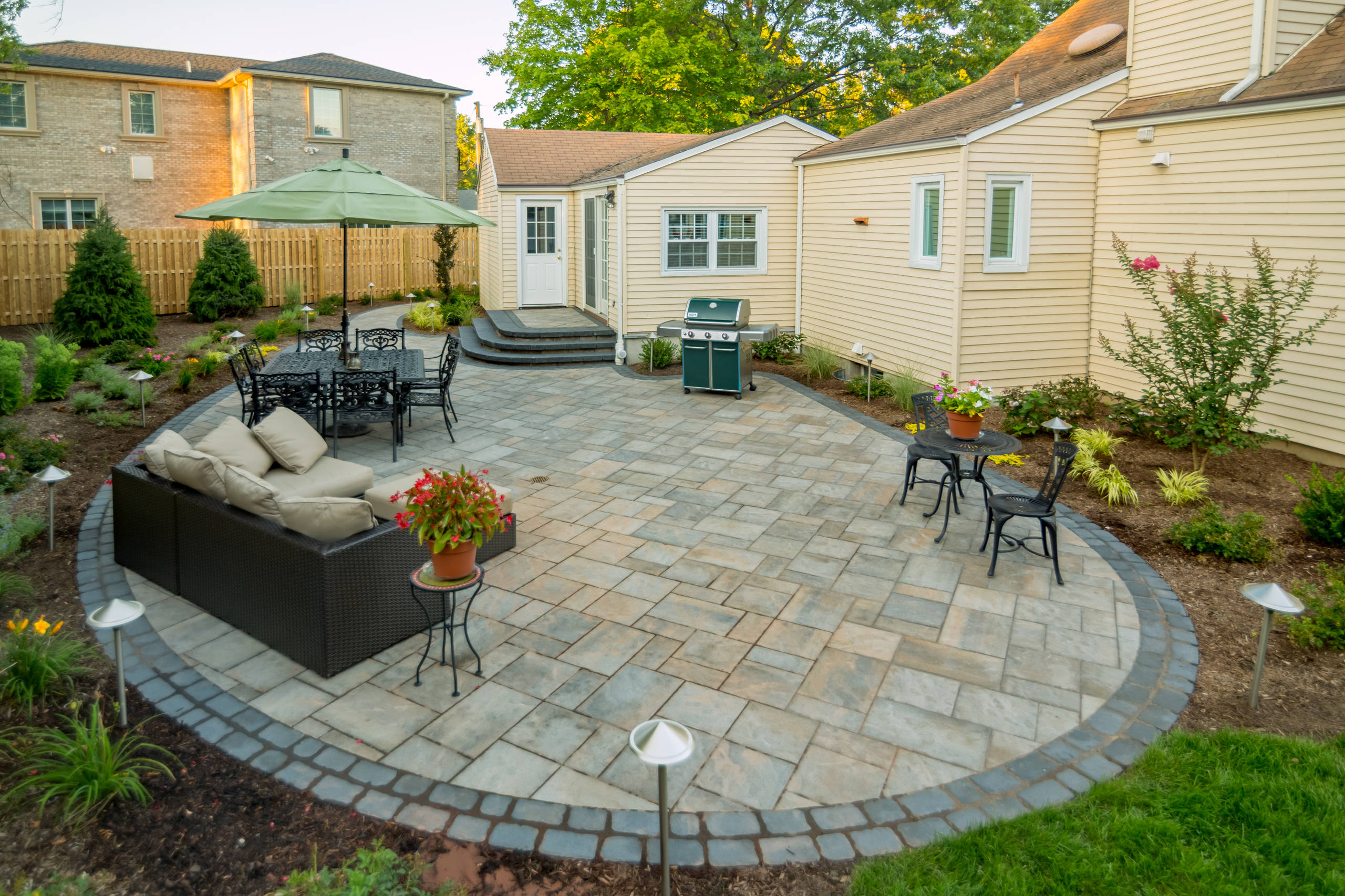 Backy patio and lighting
