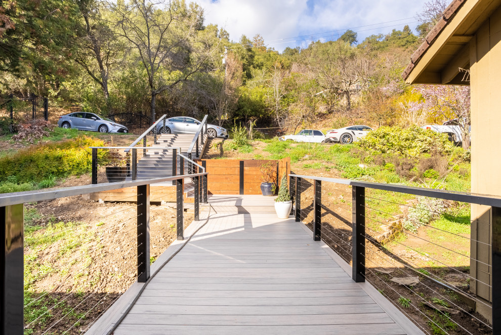Deck - rustic deck idea in San Francisco
