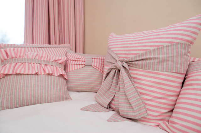 Nursery klassisk-babyvaerelse