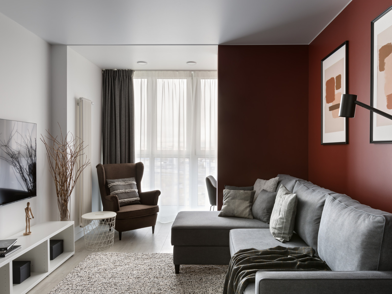 Цветовой минимализм в арендной квартире .