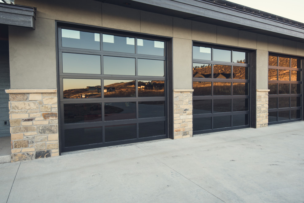 Inspiration for a modern home design remodel in Denver