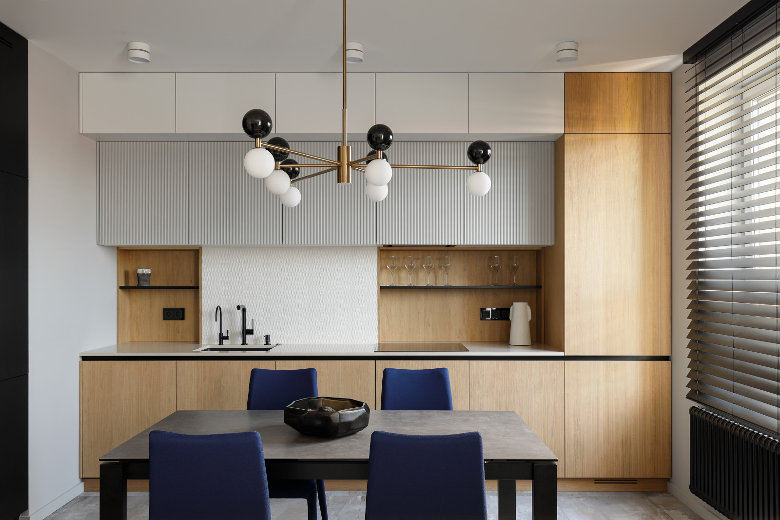 Light midecentury apartment / Квартира с легким флером midcentury