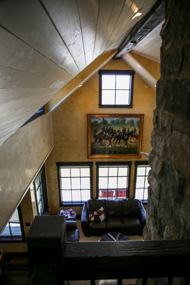 Home design - rustic home design idea in Calgary