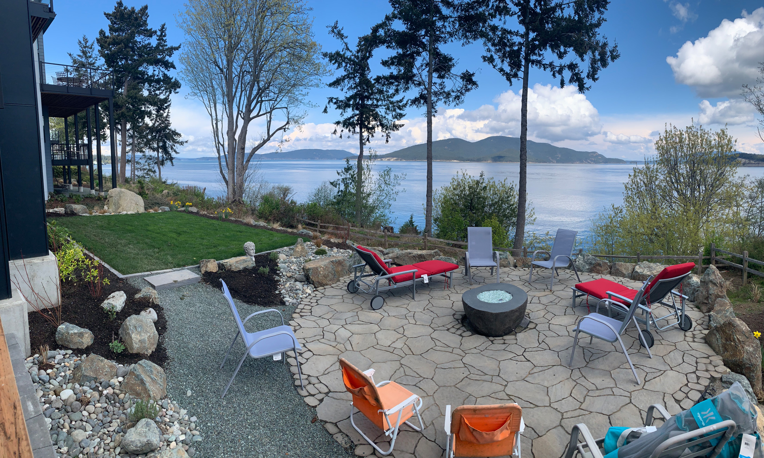 Example of a trendy patio design in Seattle