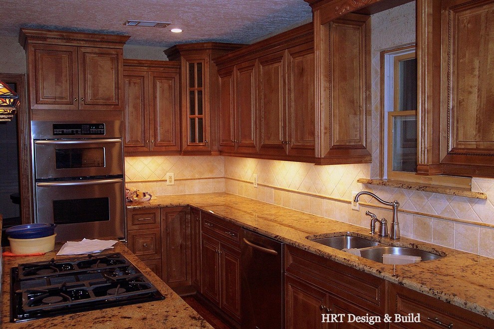 Inspiration for a rustic home design remodel in Dallas