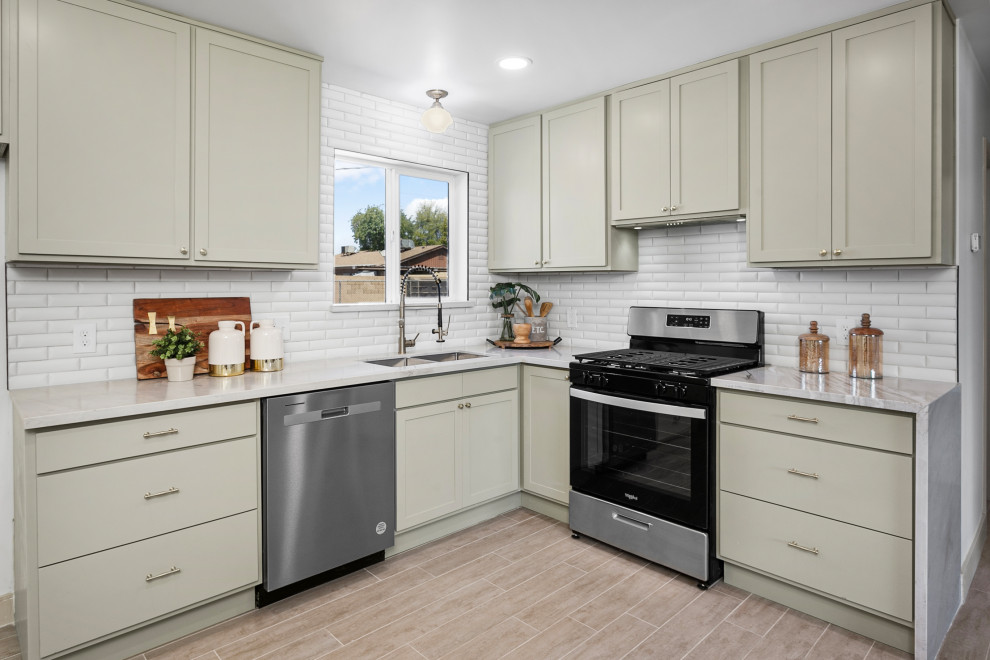 Inspiration for a transitional kitchen remodel in Phoenix