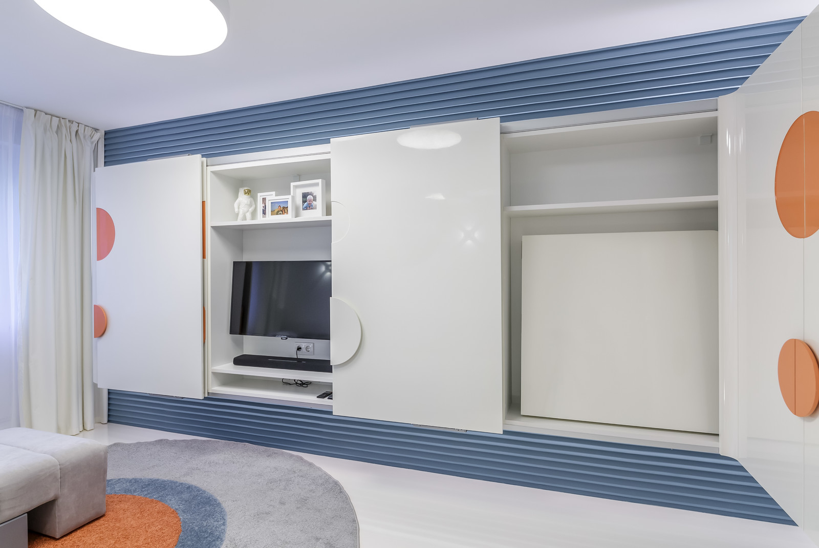 Космический люкс в гостиной для программы "Квартирный вопрос"