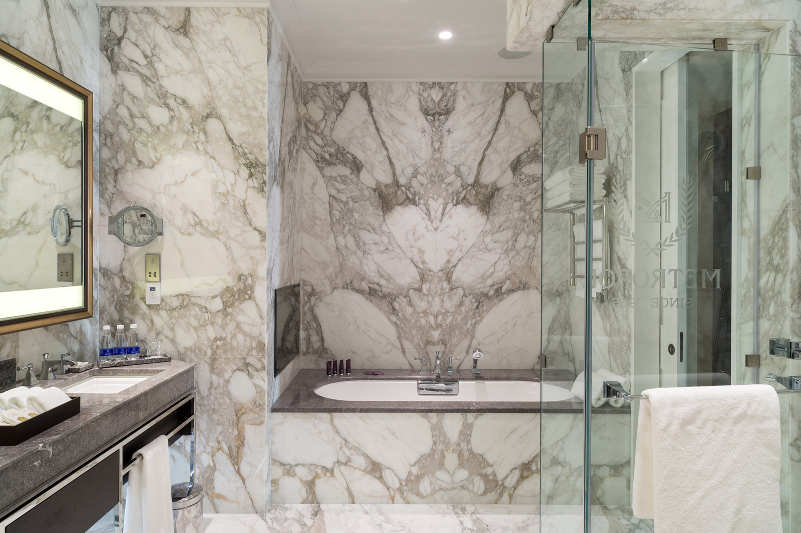 Реконструкция исторических номеров отеля Метрополь