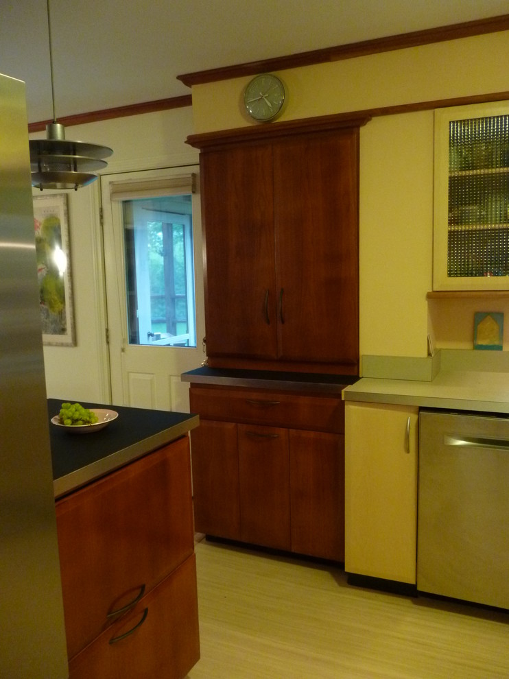 Raven Kitchen